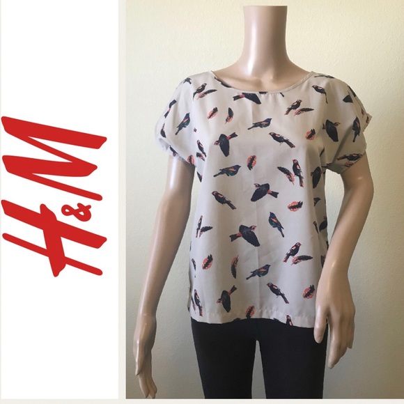 H&M Tops - 🐦H&M Bird Print Top🐦